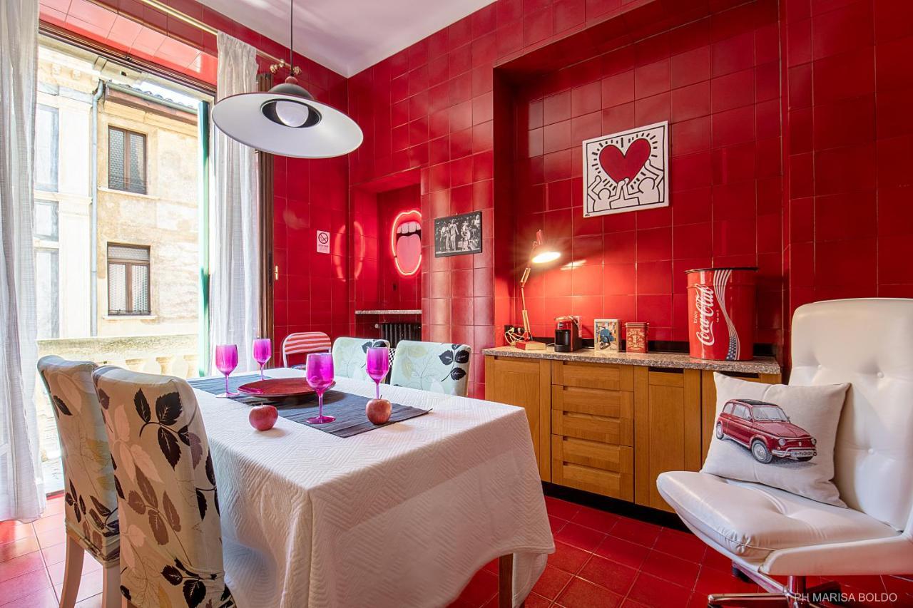 Billie'S Flat Red - Art & Design Apt In Verona Historic Centre 외부 사진