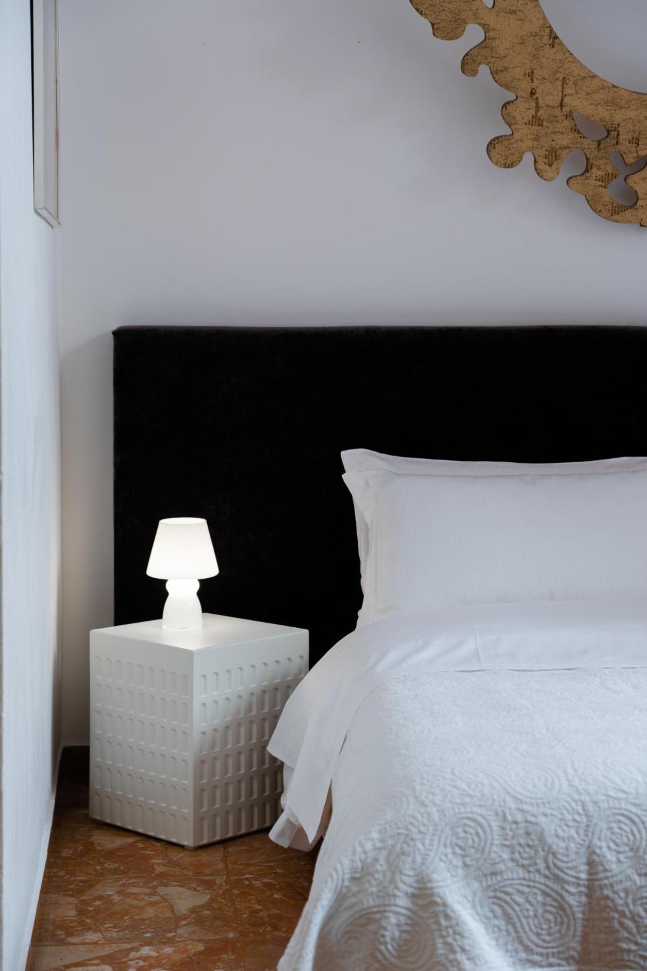 Billie'S Flat Red - Art & Design Apt In Verona Historic Centre 외부 사진